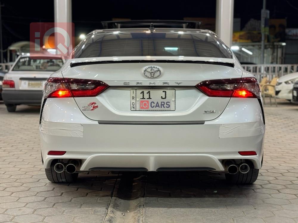 تۆیۆتا کامری